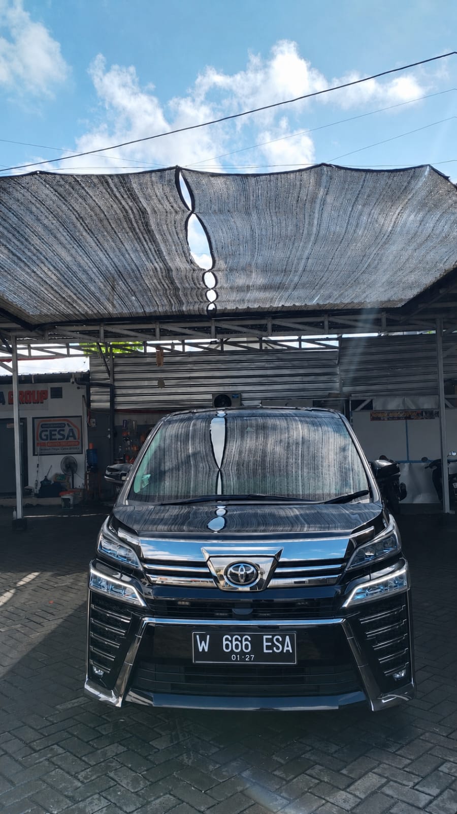 Transportasi Nyaman di Jawa Timur: Sewa Mobil Surabaya & Sidoarjo dengan Sopir Berpengalaman