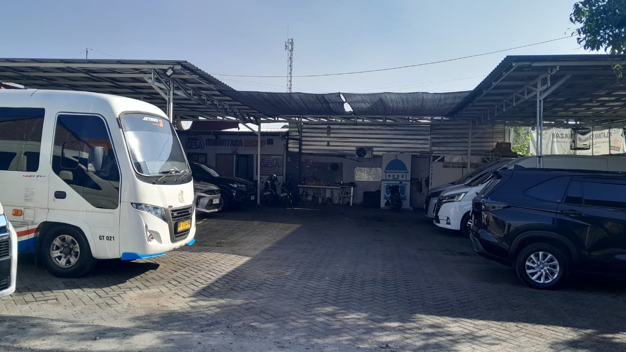Sewa Mobil Surabaya Sidoarjo: Rental Minibus & Mobil Pribadi untuk Perjalanan Penuh Cerita di Jawa Timur